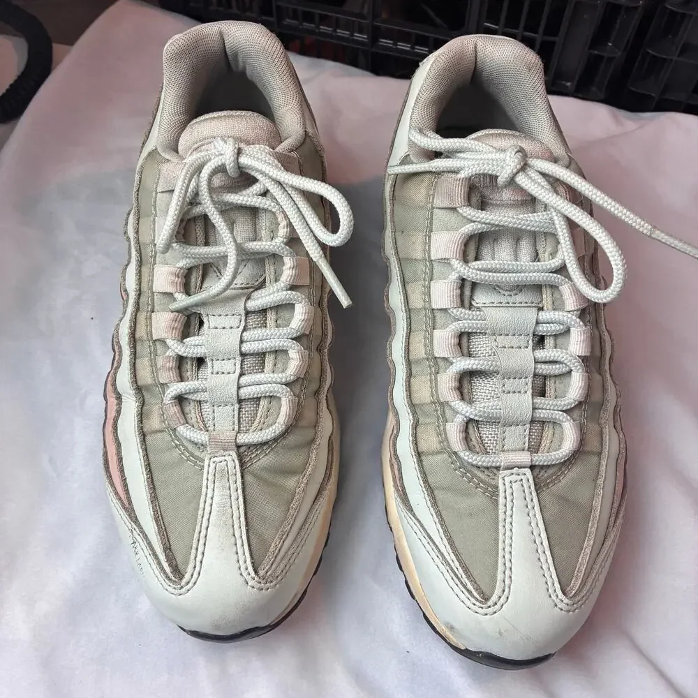Nike Air Max 95 Sneakers Women’s 7 Moon Particle Silver White Pastels Retro